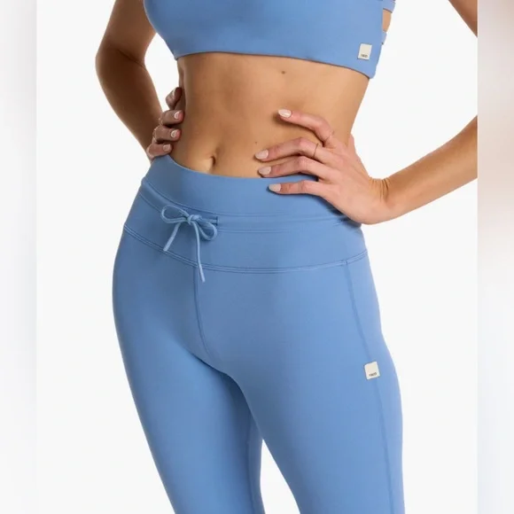 NWT Vuori Daily Leggings Isle Blue Size M - Picture 2 of 10
